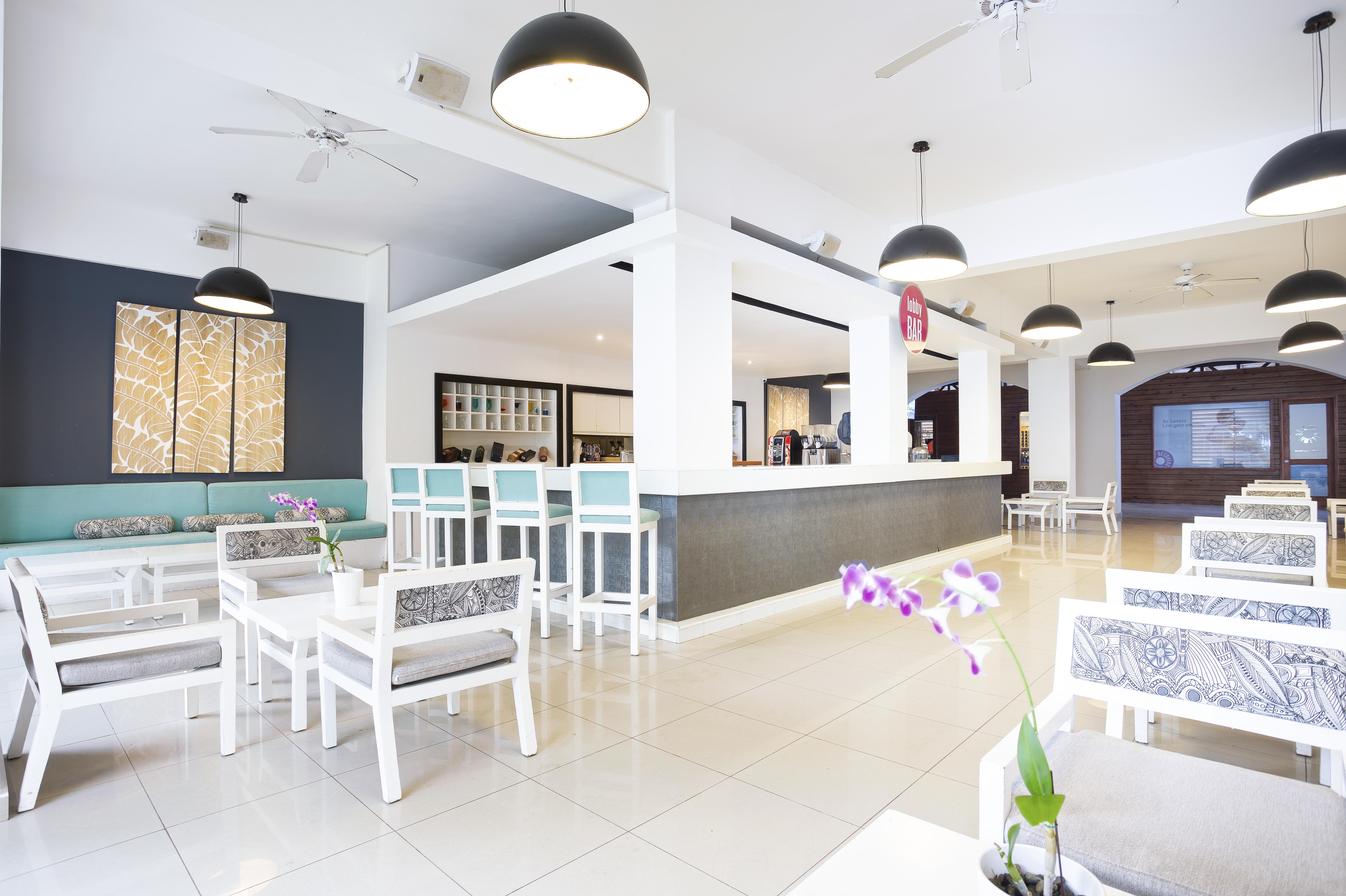 Be Live Collection Punta Cana (Adults Only) Kültér fotó The interior of the lounge