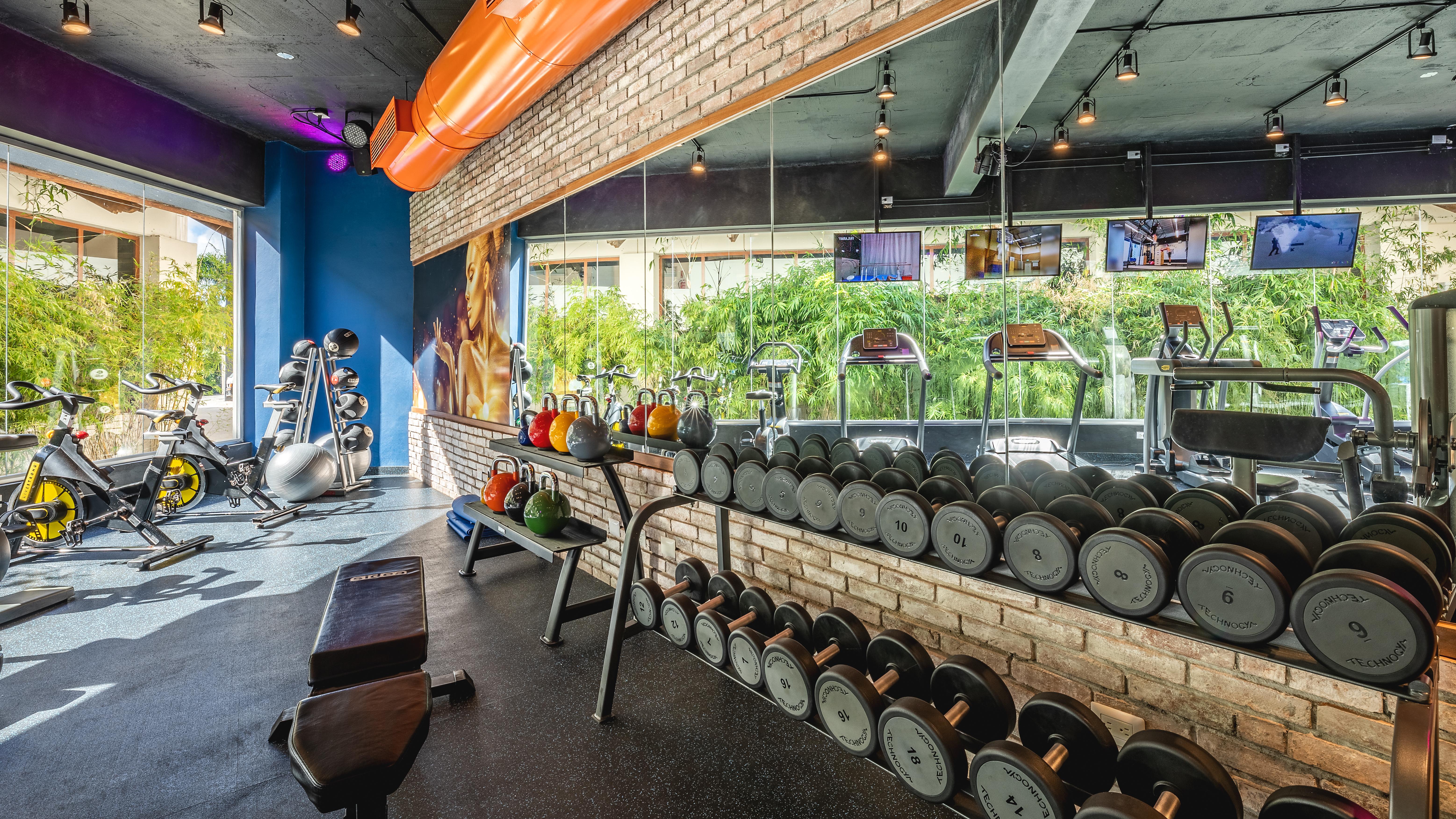Be Live Collection Punta Cana (Adults Only) Kültér fotó Anytime Fitness in Bangkok, Thailand