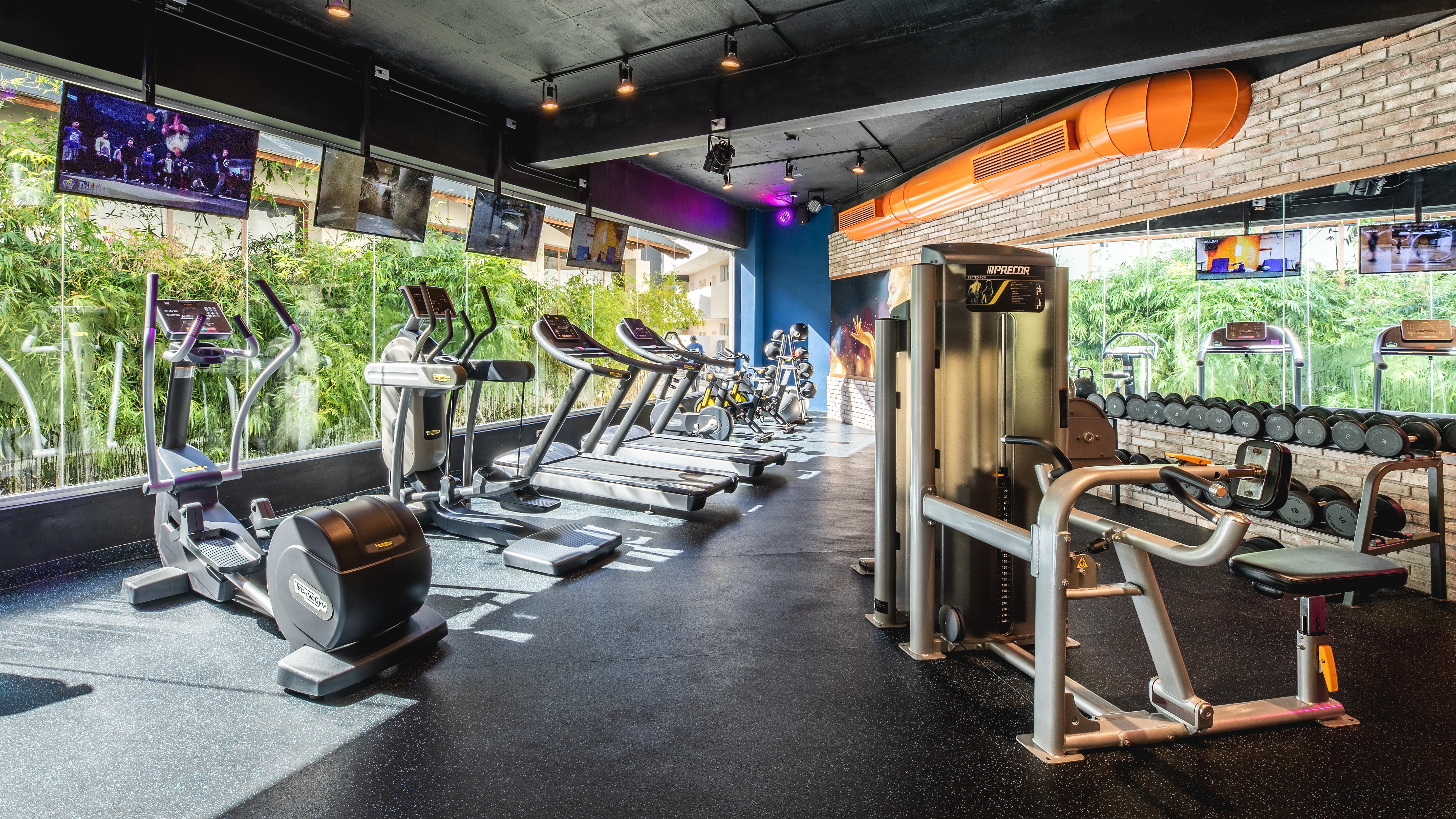 Be Live Collection Punta Cana (Adults Only) Kültér fotó Anytime Fitness in Bangkok, Thailand